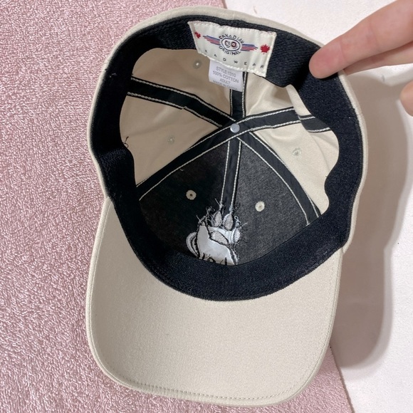 Beige Fort Smith N.W.T Wolf Paw Prints Hat Adult - Picture 8 of 9